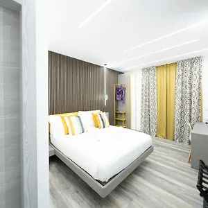 Bed & Breakfast New Luxury, Rome